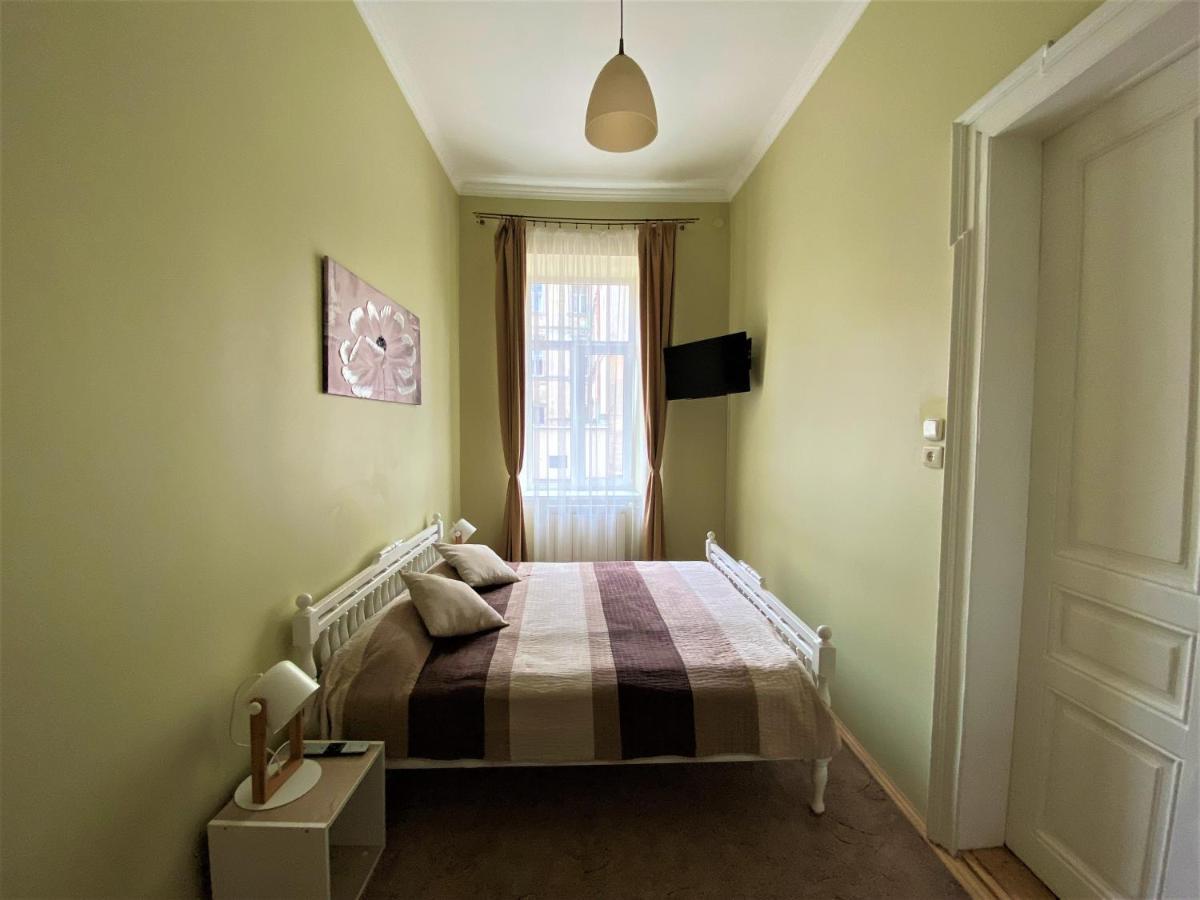 Glorious Apartment Near The Old City Lvov Exteriér fotografie