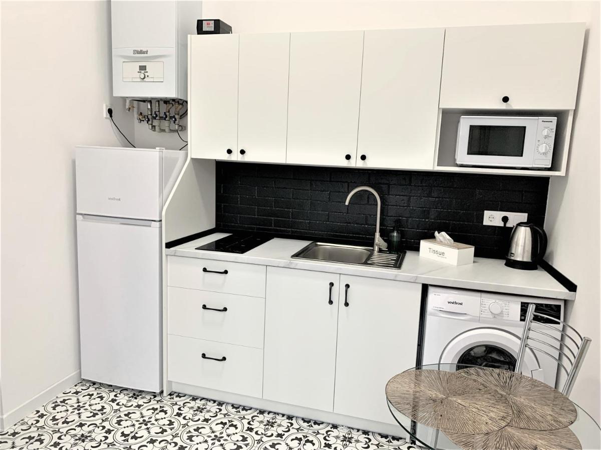 Glorious Apartment Near The Old City Lvov Exteriér fotografie