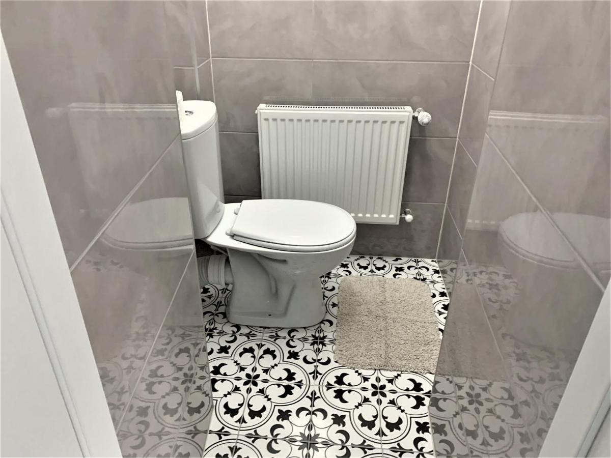 Glorious Apartment Near The Old City Lvov Exteriér fotografie