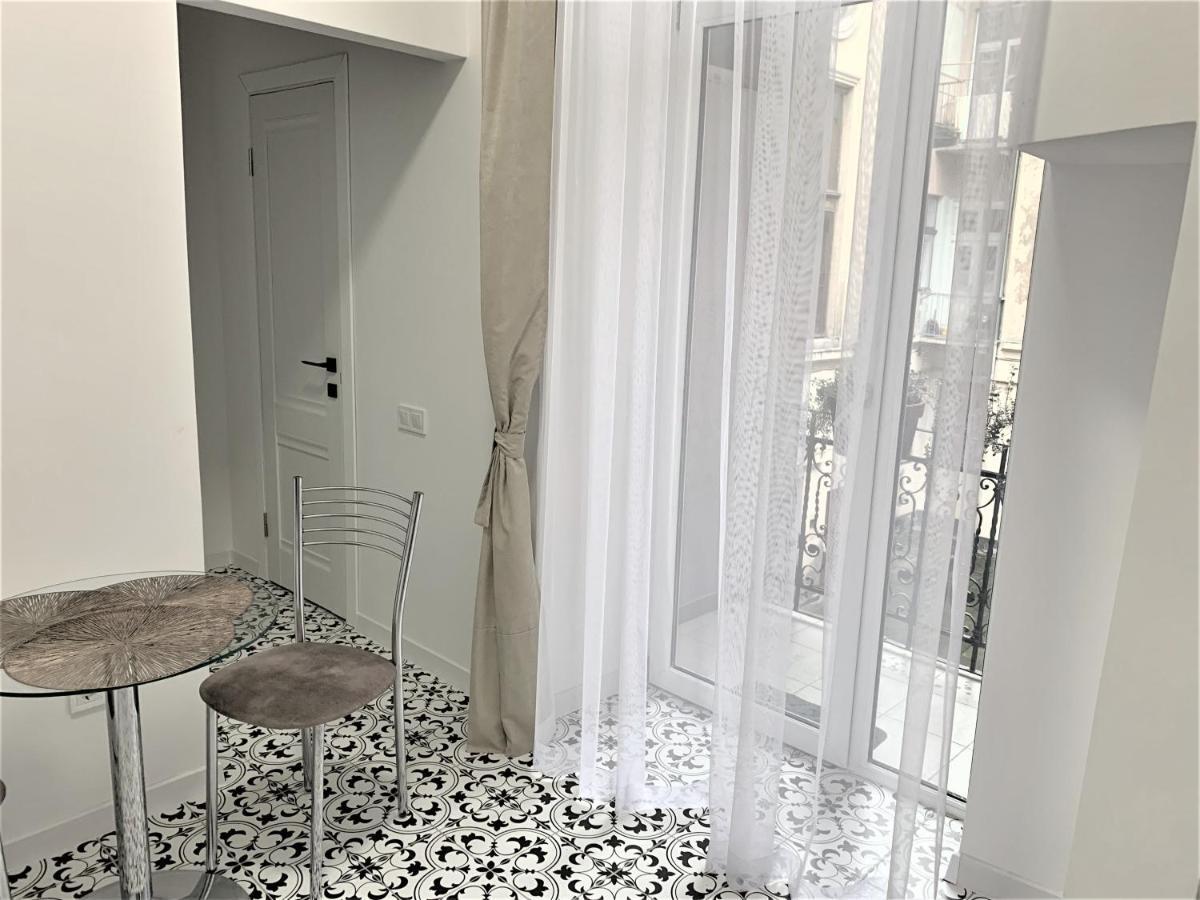 Glorious Apartment Near The Old City Lvov Exteriér fotografie