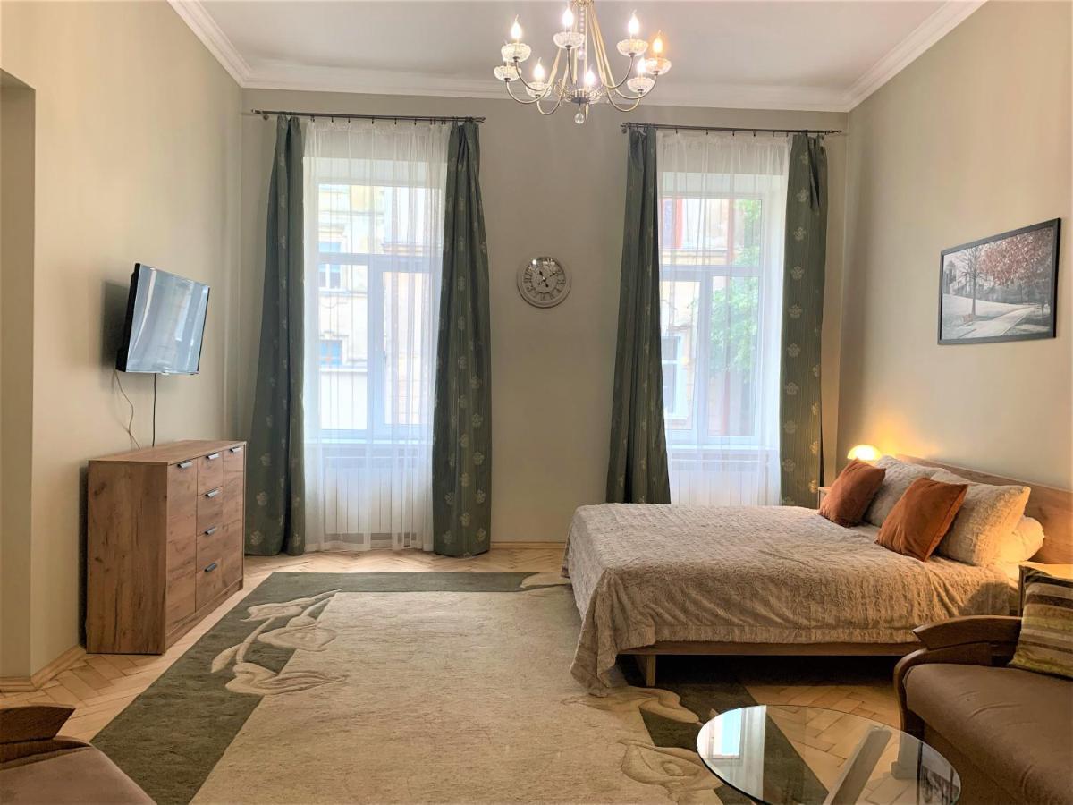 Glorious Apartment Near The Old City Lvov Exteriér fotografie